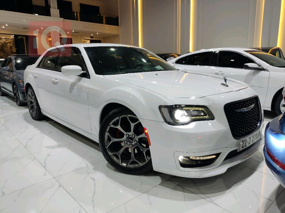 كرايسلر 300